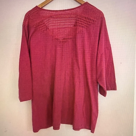 d/C Jeans Woman Pink 3/4 Sleeve Lace V Neck Pullover Top Plus Size 3X - Picture 2 of 3